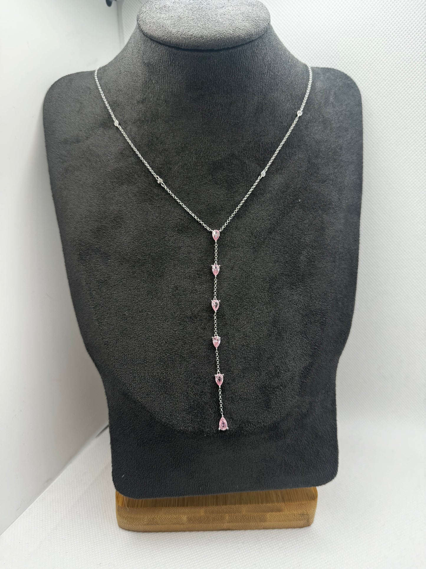 Collana con pietre