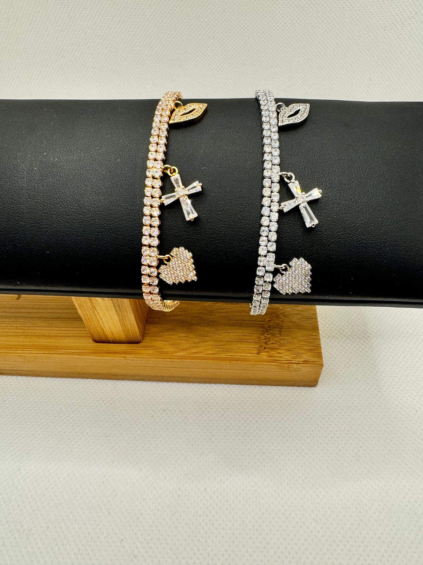 Bracciale con ciondoli