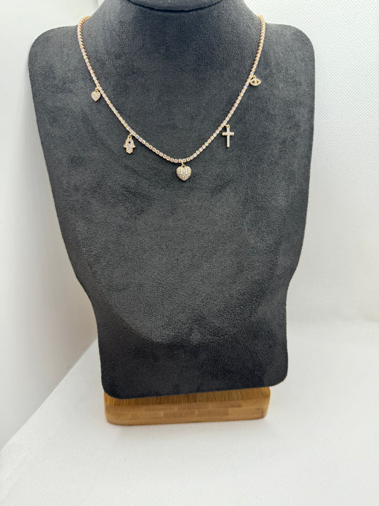 Collana con ciondoli