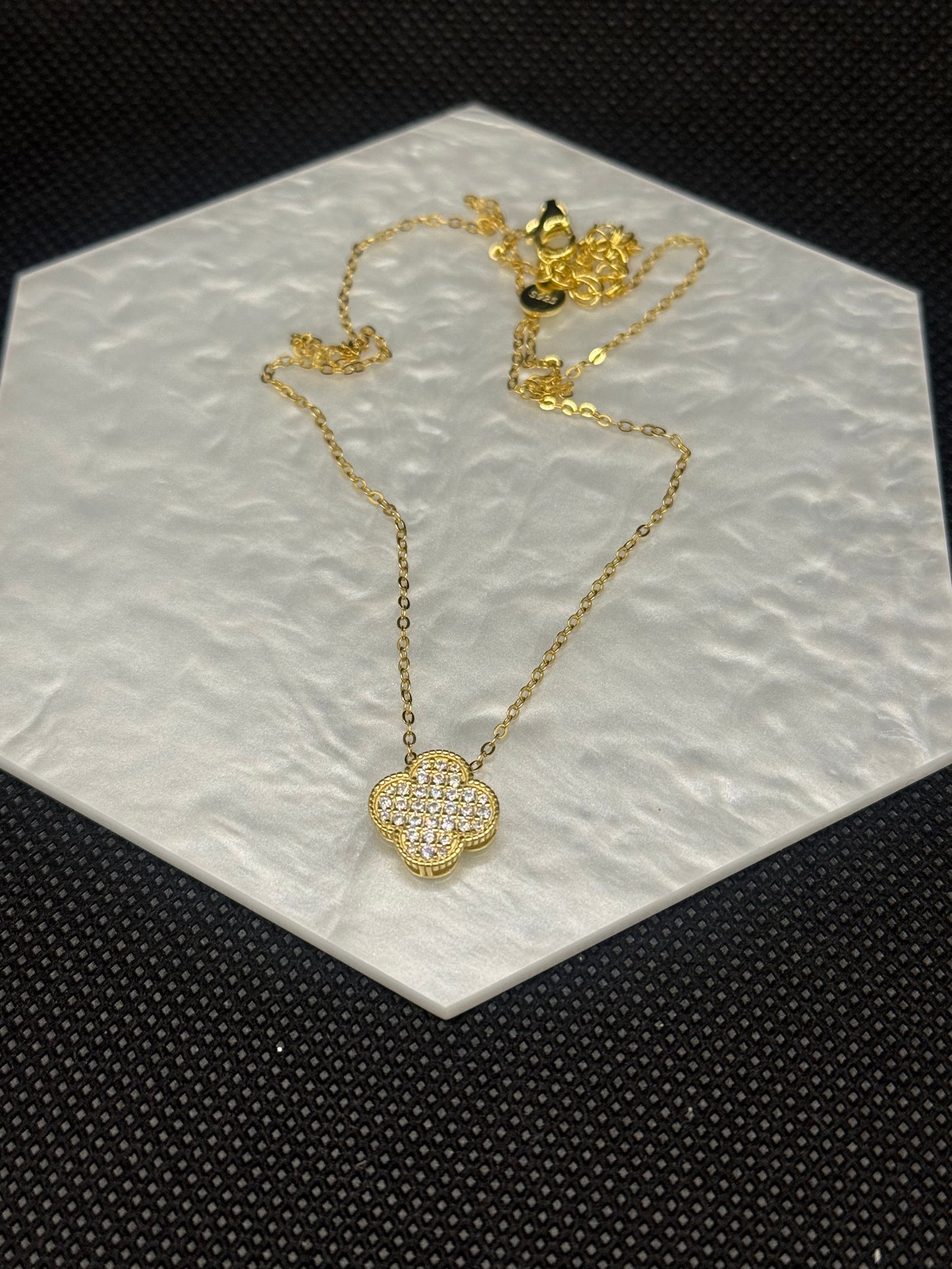 Collana quadrifoglio senza puntino al centro